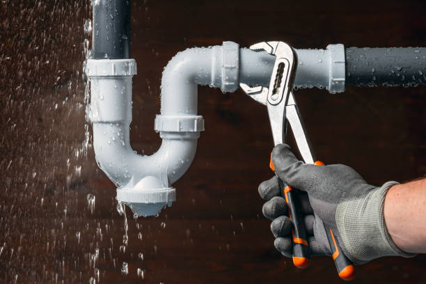Professional Leak Detection technician working in Lizton, IN